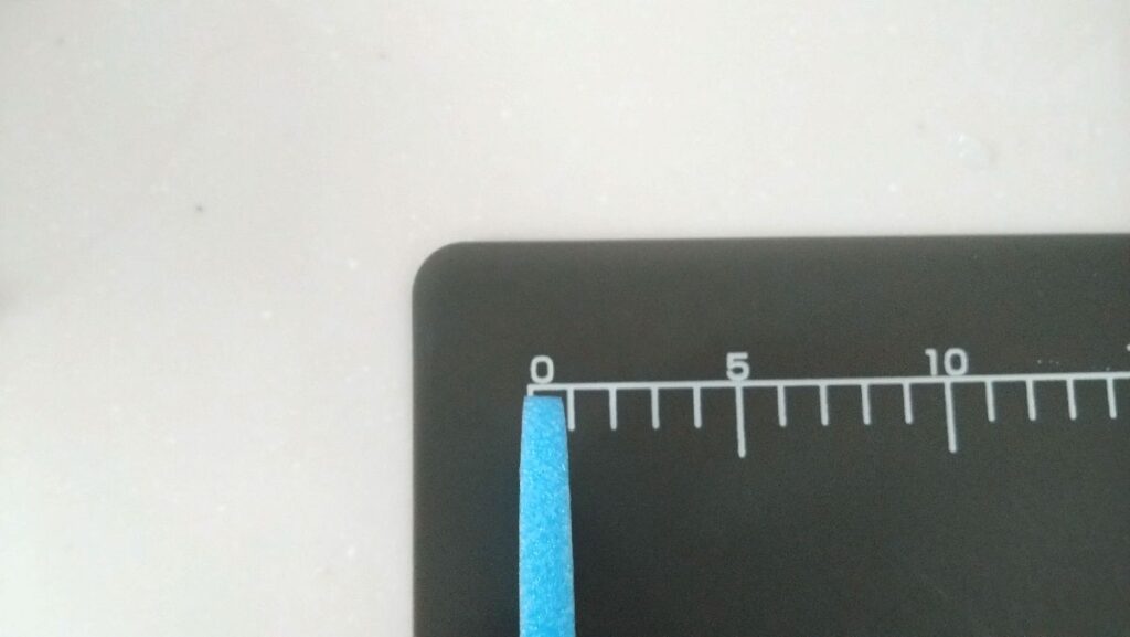 手順1:プールスティックを輪切りカット_幅8㎜
